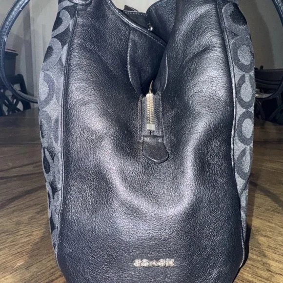 Coach Black Madison Phoebe e1376-26448 Purse. - Picture 2 of 9